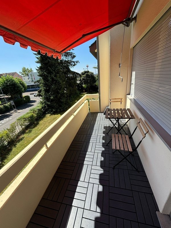 Balkon im Zimmer + Gartensitzplatz