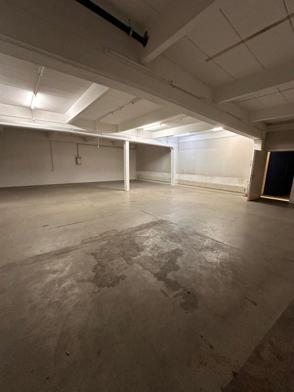 Lagerfläche (200m2)