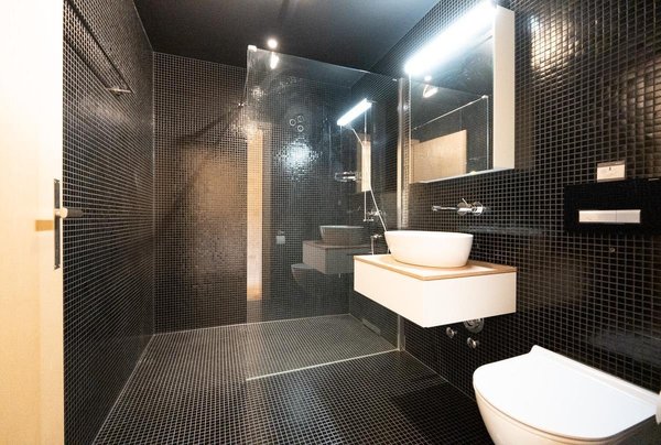 Nasszelle mit WC/Dusche