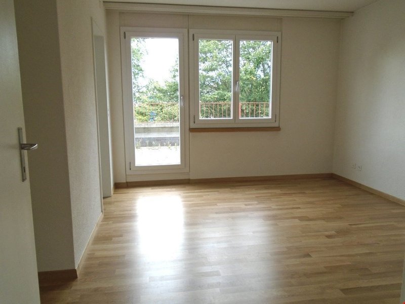 Schlafzimmer mit Direktzugang zum Badezimmer