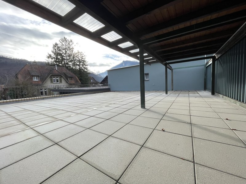 Terrasse (teilüberdacht)