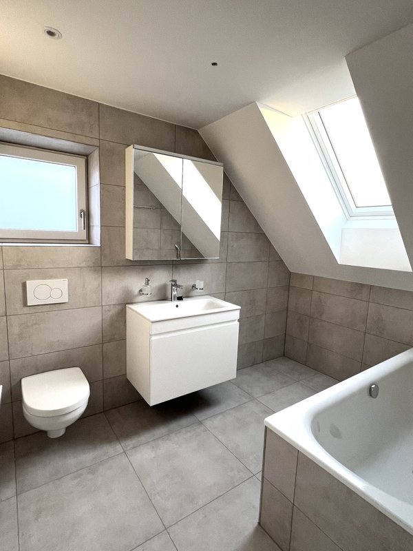 Badezimmer mit Badewanne