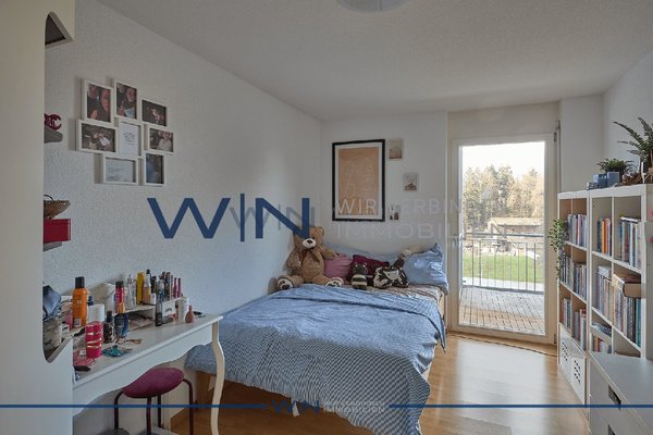 Zwei Zimmer mit Balkon