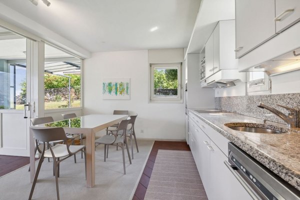 Esszimmer und Küche