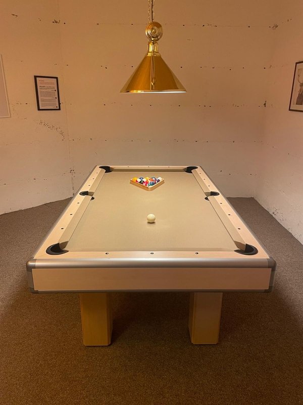 Billiardtisch