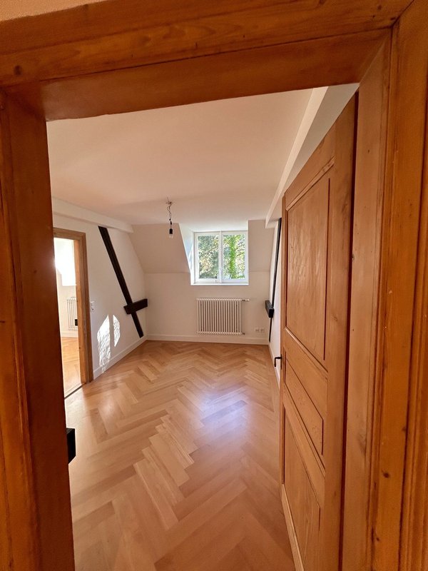 Arbeitszimmer mit Zugang zu Deinem Zimmer