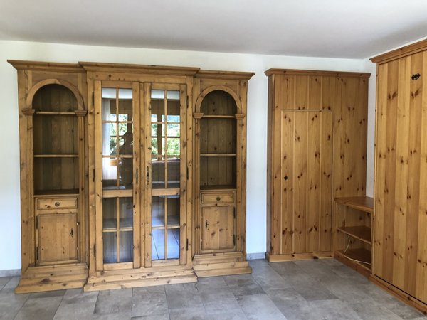 vitrine and wardrobe bed