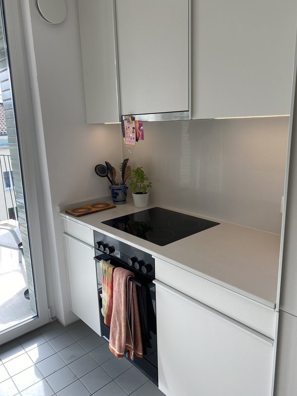 Right hand side of galley kitchen