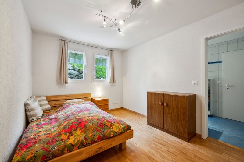 Zimmer mit Badezimmerzugang