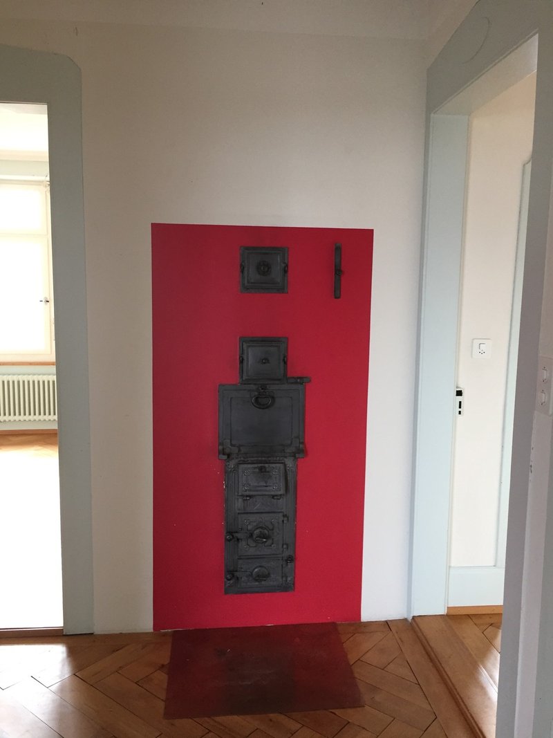 Kachelofen, funktioniert noch (Zentralheizung ansonsten)