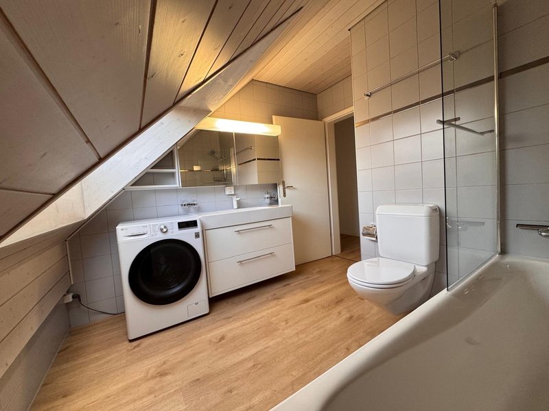 Bad / WC mit Waschtrockner