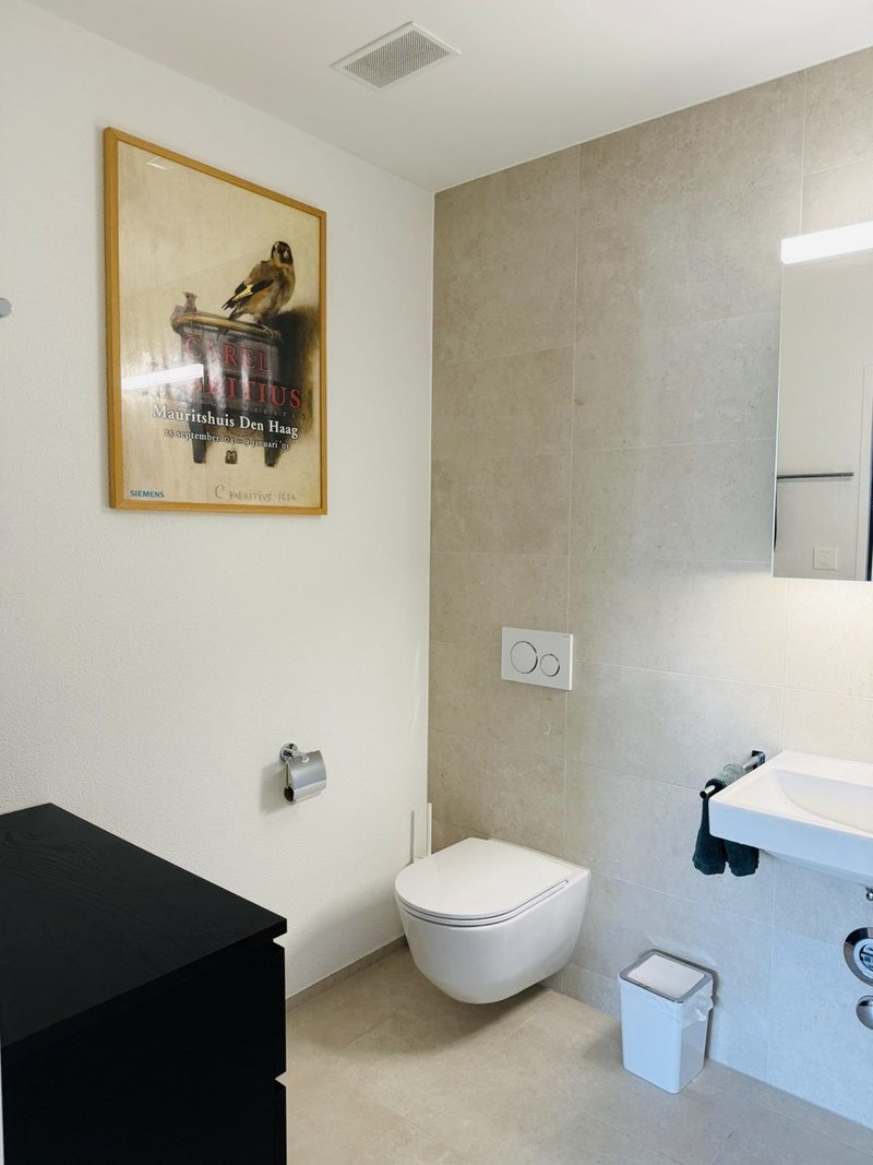 Die möblierten Fotos zeigen die Wohnung im Zustand des früheren Mieters. Vermietung erfolgt unmöbliert