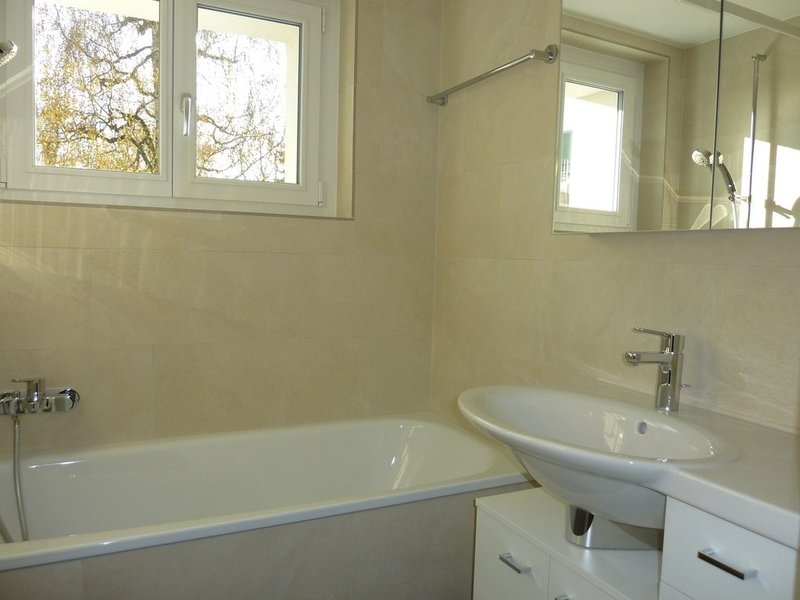 Badezimmer mit Badewanne