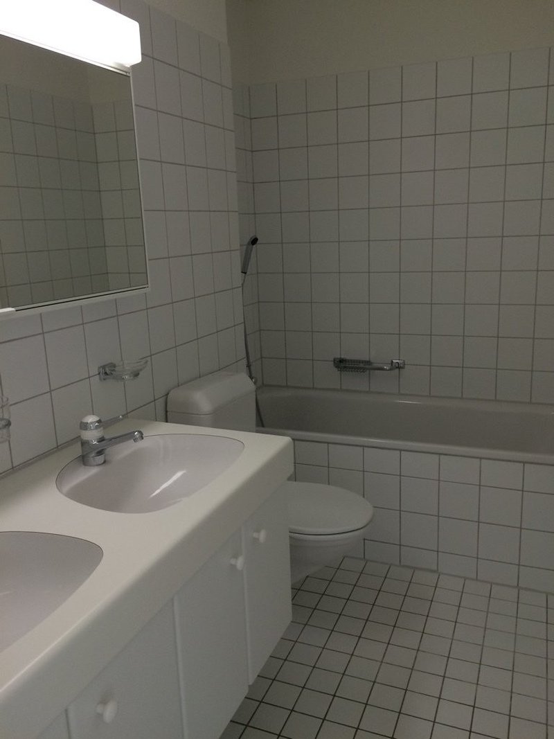 Terrassenwohnung_Bad.jpg