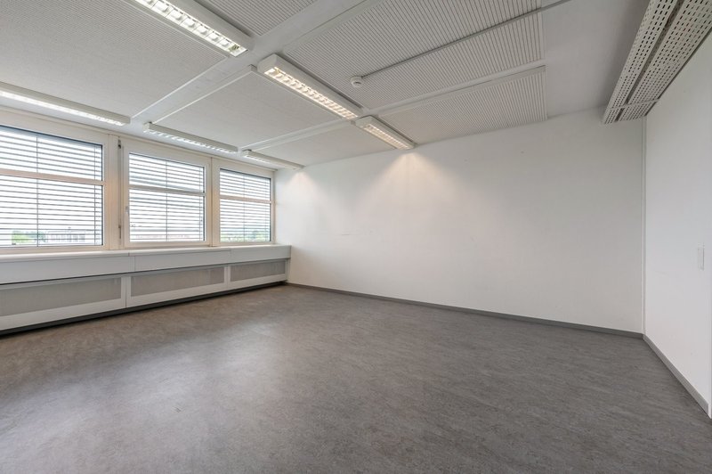 11710-10301-H15-Büro 186 im 3. OG. (6)