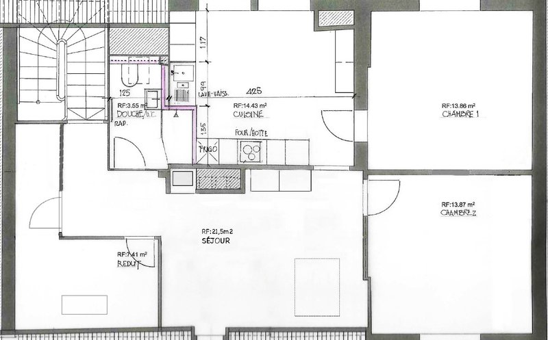 Rue du Stand 23a 2502 Bienne plan 2ème étage, totalement rénové fin 2023, 78m2, 3,5 pièces, cuisine habitable, calme et lumineux dans maison de 3 appartements