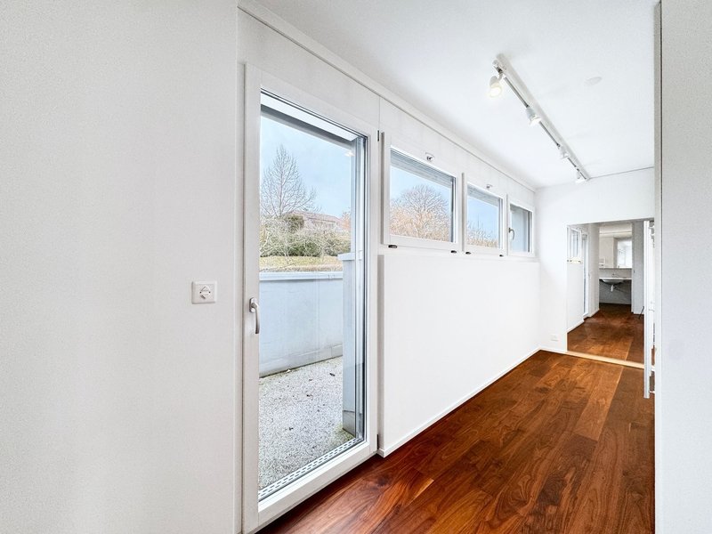 Ankleide mit Zugang zum Balkon