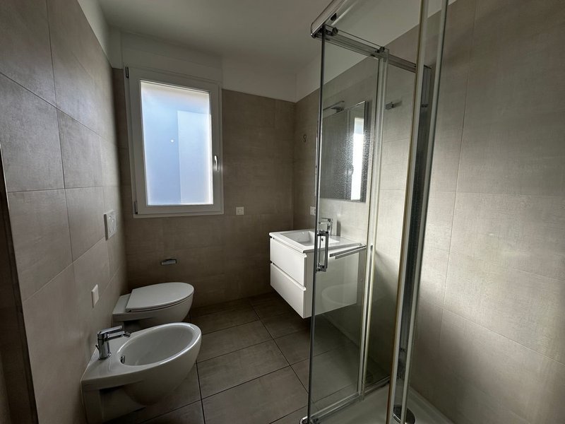 VACALLO - Ampio 3.5 locali con 2 balconi abitabili e 2 bagni, ideale per famiglie (2° piano) - 9