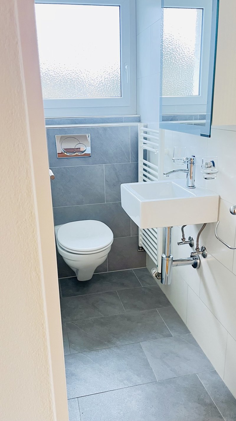 Gäste WC mit Reduit