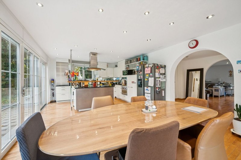 Offene Küche mit Essbereich