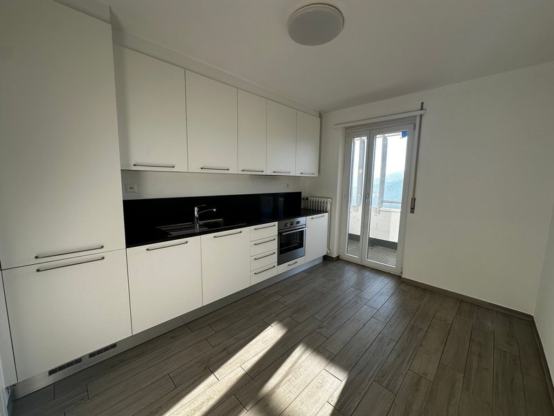 Appartamento 3.5 locali al 1° piano con 2 balconi e vista aperta - 6