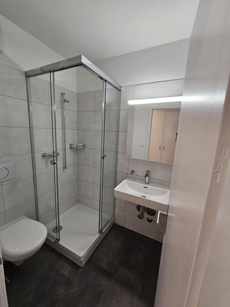 DuscheWC.jpg