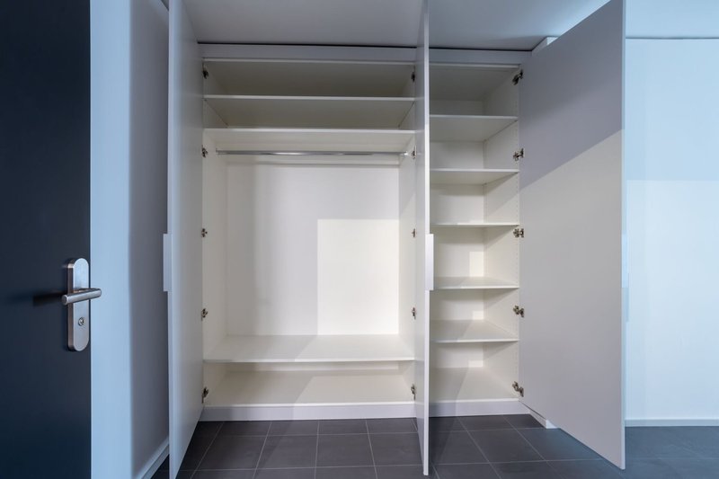 20221102_SBB_LETZITURM_20.21_Schrank beim Eingang-.jpg