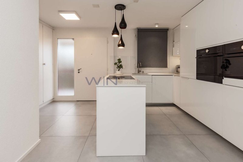 Zaubern Sie ein Festmahl für Gäste in dieser zeitlosen Küche.