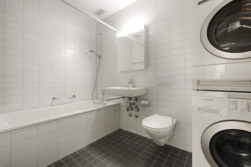 Nasszelle mit Bad - Musterfoto