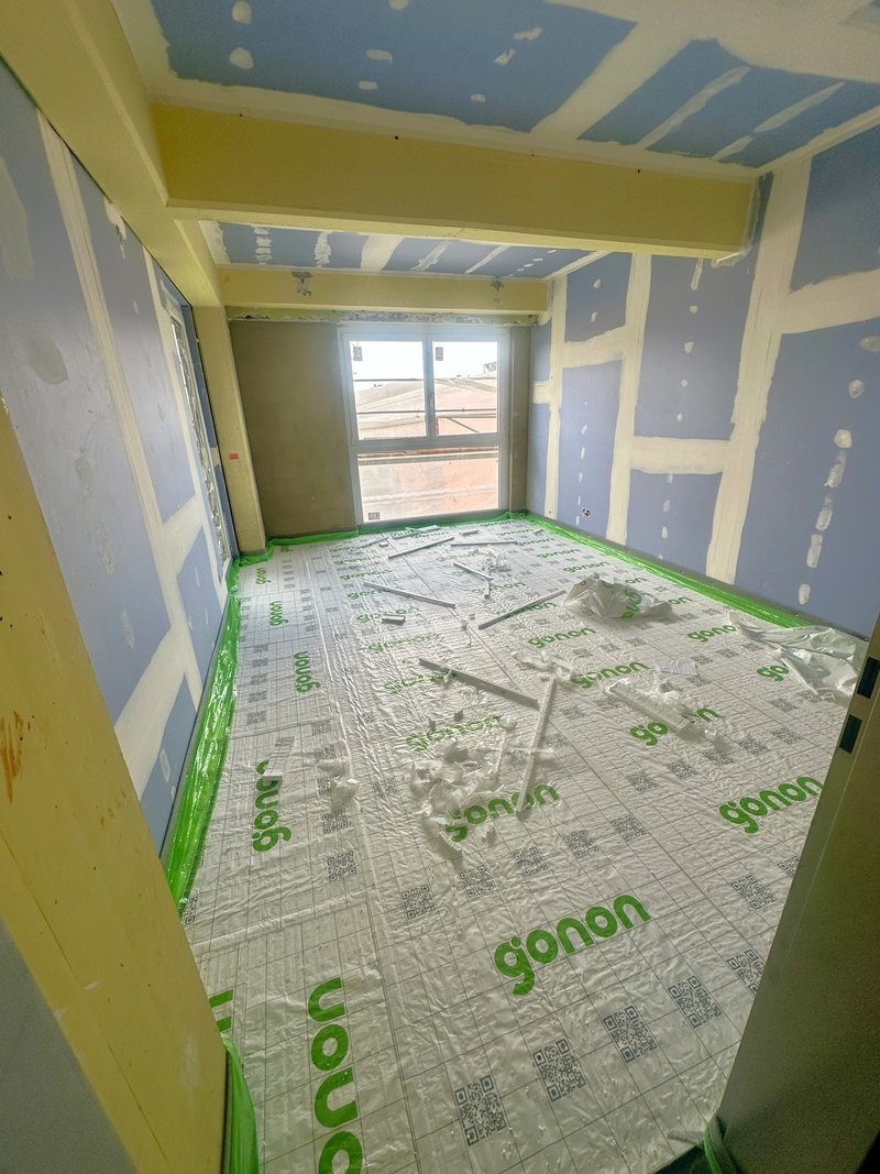 Zimmer mit Zugang zu Loggia