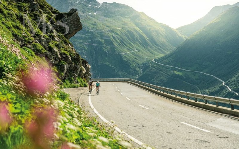 Die bekannten Alpenpässe Grimsel, Furka und Nufenen garantieren eine hohe Gästefrequenz.