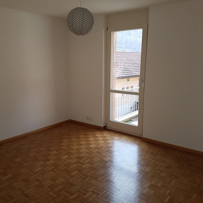 Fotos sind Musterfotos von einer gleichen Wohnung