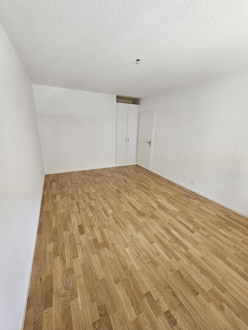 Schlafzimmer_mit_Einbauschrank.jpg