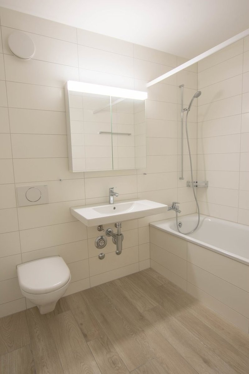 Badezimmer mit Badewanne