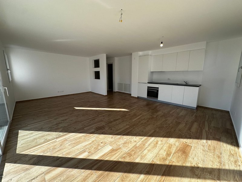 VACALLO - Ampio 3.5 locali con 2 balconi abitabili e 2 bagni, ideale per famiglie (2° piano) - 2