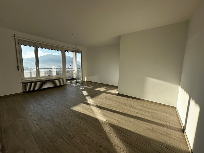 Appartamento 3.5 locali al 1° piano con 2 balconi e vista aperta - 1