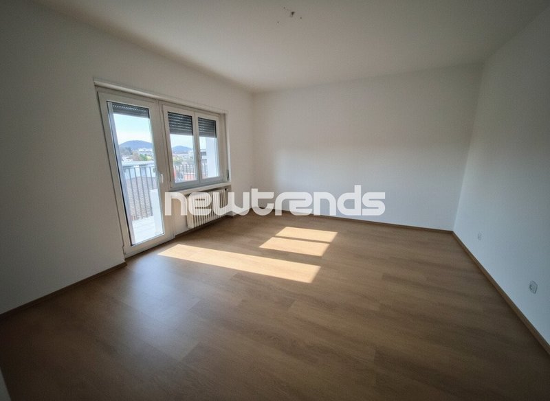 Ampia camera da letto