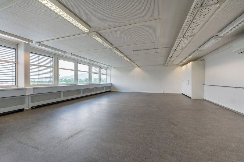 11710-10301-H15-Büro 186 im 3. OG. (8)