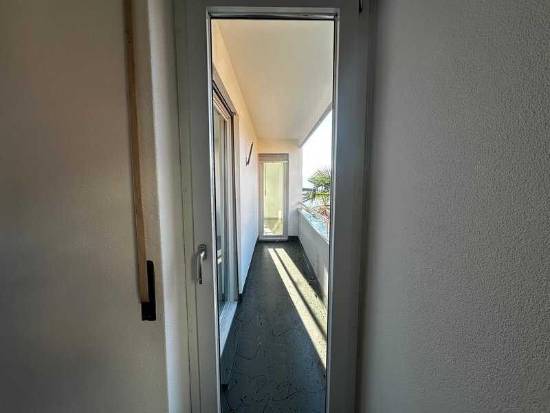 Appartamento 3.5 locali al 1° piano con 2 balconi e vista aperta - 9