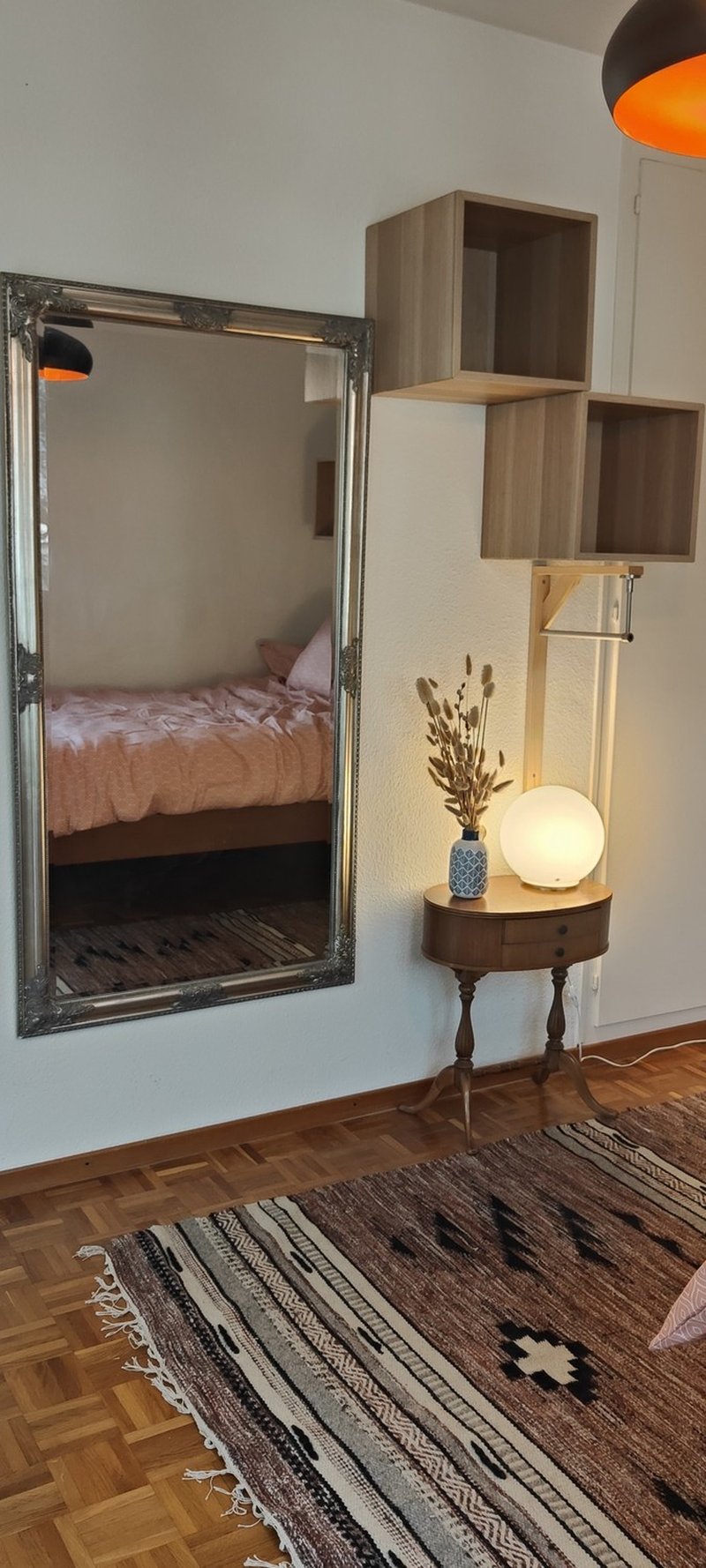 1 grande armoire pour les habits