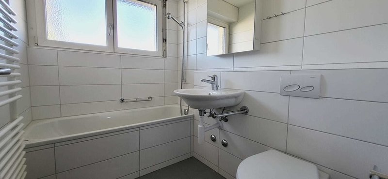 Badezimmer mit Badewanne