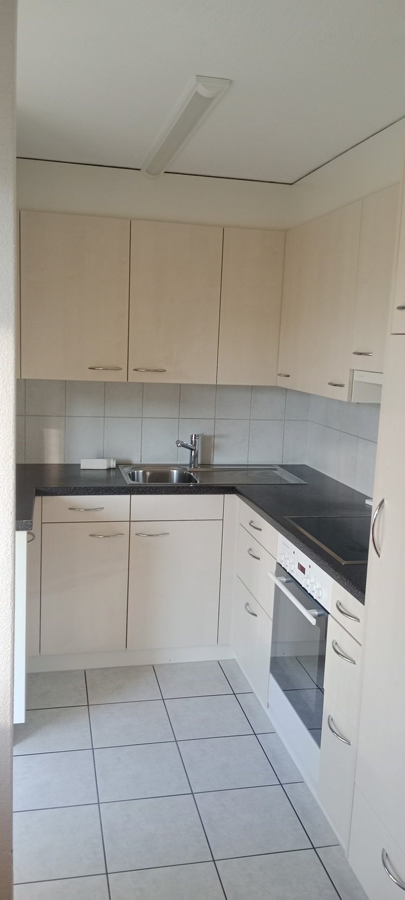 Küche, Utensilien sind vorhanden