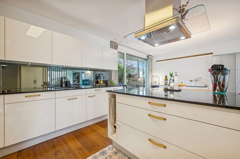 Offene und moderne Küche