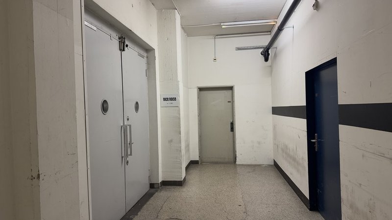 Warenlift direkt vor der Tür