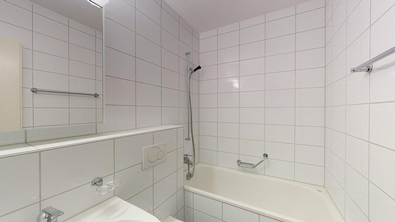 Schliern-Wohnen-mit-Weitsicht-Badezimmer.jpg