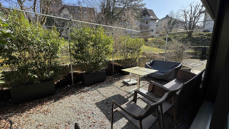 Gartensitzplatz Sicht aus Wohnzimmer