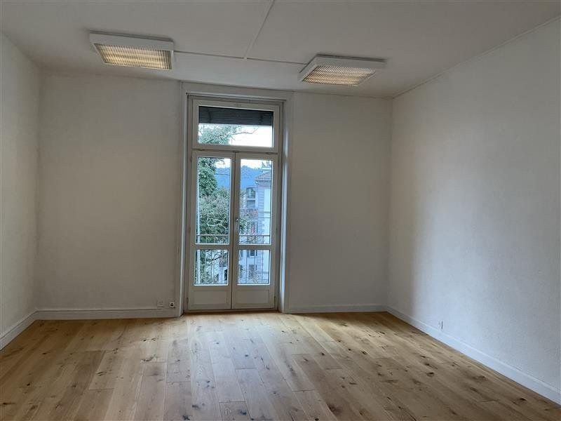 Büroraum mit Balkon