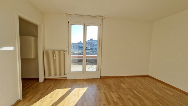 Wohnzimmer_Schlafzimmer andere Ansicht.jpg